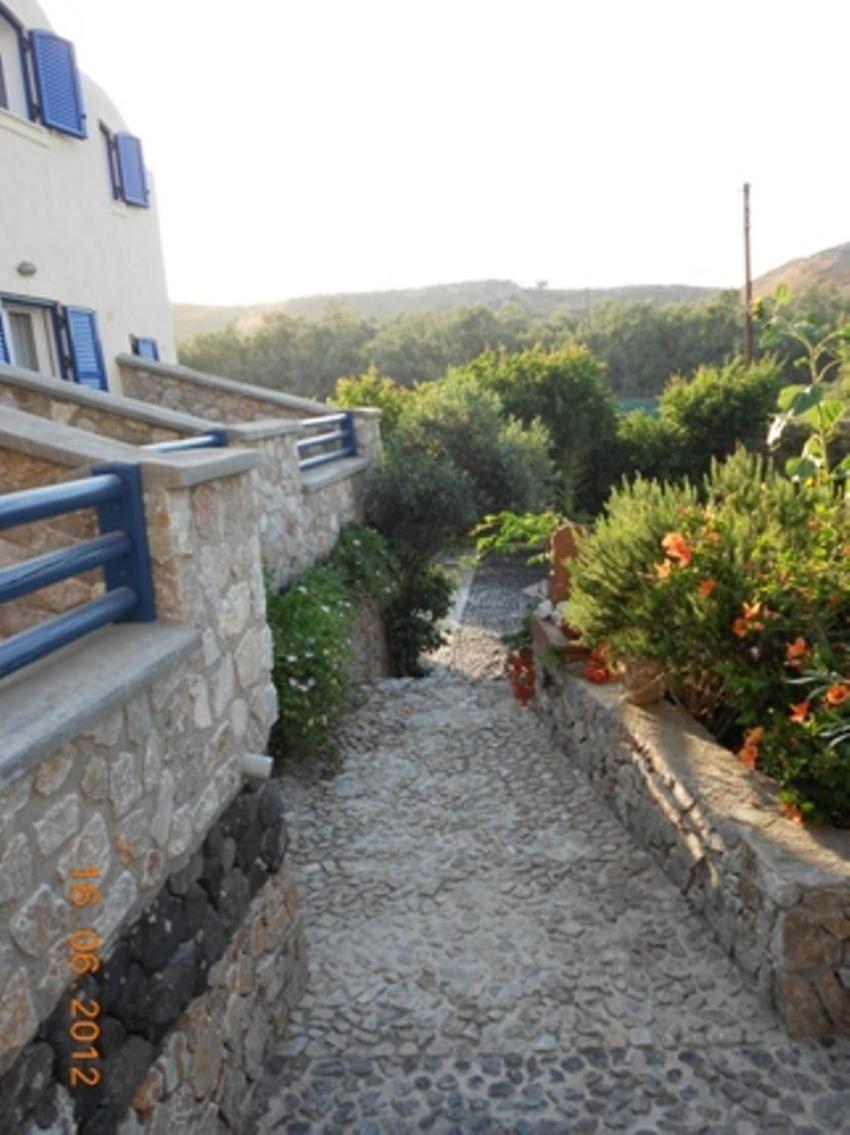 Sea Bliss Villas Karterados  Exterior photo
