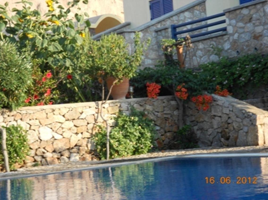 Sea Bliss Villas Karterados  Exterior photo