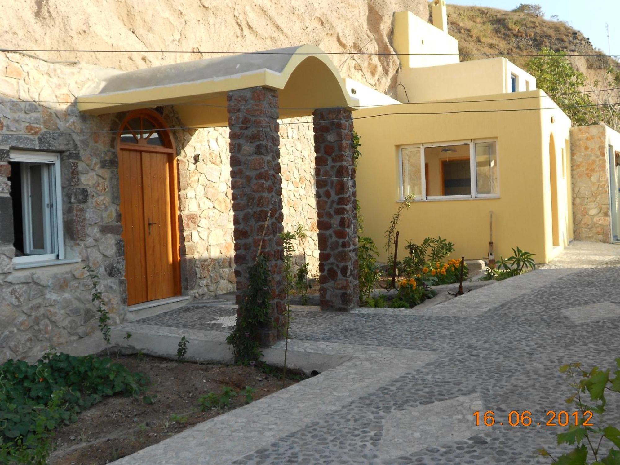 Sea Bliss Villas Karterados  Exterior photo
